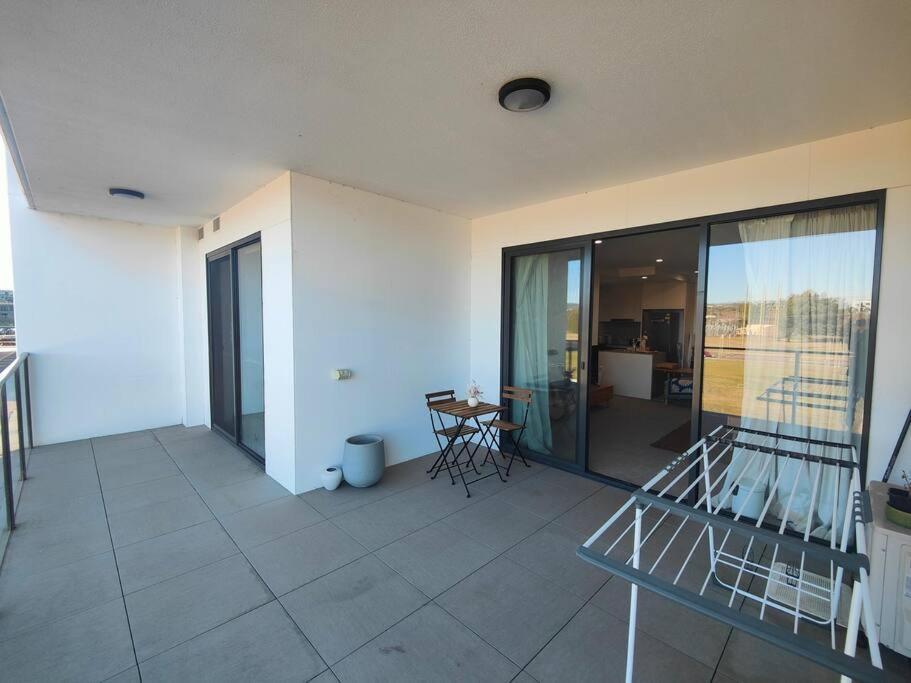 Lakeside Apartment, Walking Distance To Foreshore Kingston Buitenkant foto